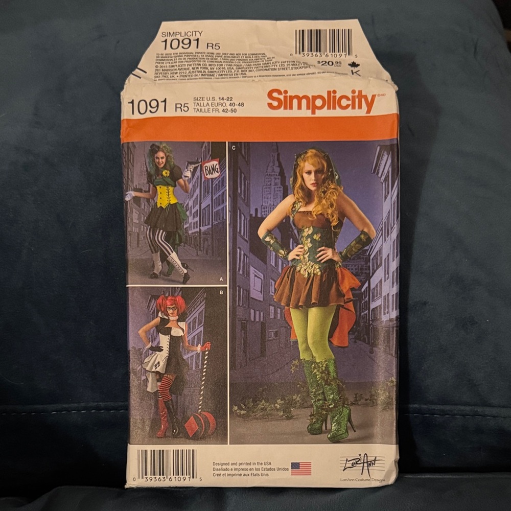 Simplicity Lori Ann DC Villain Corset Cosplay/Costume. UNCUT